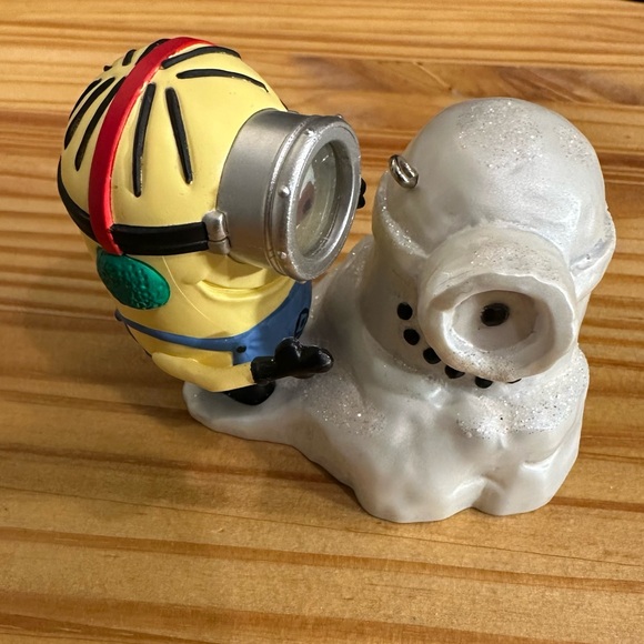 Despicable Me Despicable Snowminion Hallmark Keepsake Ornament - Picture 3 of 6